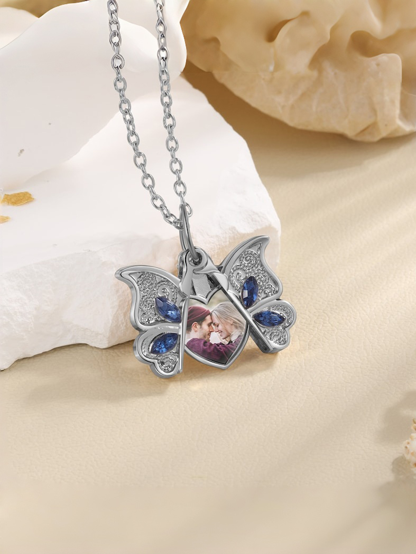 Ladies' Butterfly Photo Pendant Necklace Couples' Custom Photo Pendant Necklace